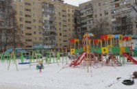 Инициатива Юрия Симонова дала старт трансформации дворового пространства Новомосковска: как выглядит современное место отдыха для детей и взрослых