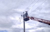 За тиждень енергетики ДТЕК відновили електропостачання для 4,5 тисяч родин Дніпропетровщини, котрі були без світла через обстріли