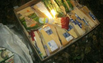 На границе с Россией задержали контрабандиста с 60 кг сыра (ВИДЕО)