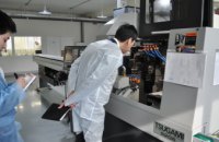 Завод ABM Technology выпускает дентальные имплантаты под контролем японских специалистов