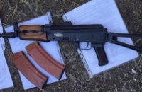 В Никополе полиция задержала группу мужчин с арсеналом оружия