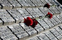 В понедельник в Днепропетровске почтят память погибших милиционеров 