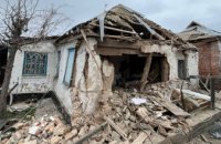На Нікопольщині через ворожу атаку постраждала жінка, потрощені будинки 