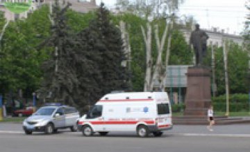 В центре Днепродзержинска дежурят милиция и врачи