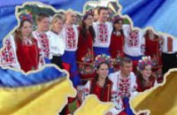 Яценюк поручил Минобразования усилить патриотическое воспитание детей