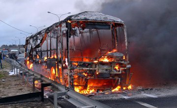 В Казахстане во время движения загорелся автобус: погибло 52 человека