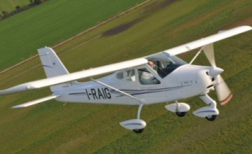 В Ивано-Франковской области в поле найден двухместный самолет, который совершил аварийную посадку