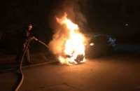 В Киевской области посреди улиц сгорел «Mercedes» (ФОТО)