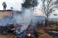 В Петриковском районе сгорел сарай с домашними вещами