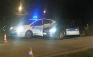 Во Львове полицейские стреляли в водителя, который протаранил их машину: есть раненные