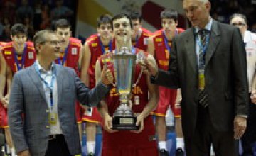 Юношеский Чемпионат Европы по баскетболу в Киеве выиграла сборная команда Испании