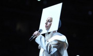 Леди Гага споет в космосе