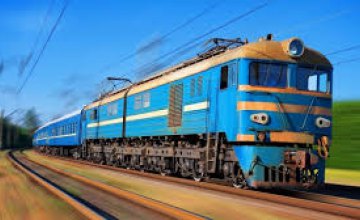 УЗ открыла продажу билетов на 18 летних поездов в направлении морских курортов Украины