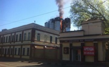 В Киеве загорелось здание пивзавода на Подоле