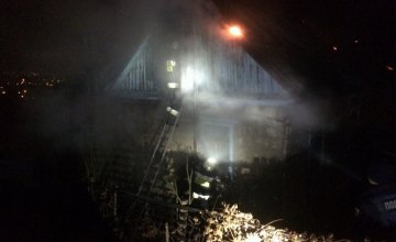 В Днепре на пожаре в частном доме погиб мужчина (ФОТО)