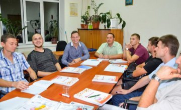 Бесплатные языковые и ІТ курсы уже прошли более полутысячи участников АТО - Валентин Резниченко