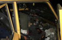 На Днепропетровщине нашли брошенный автомобиль с тремя трупами (ФОТО)
