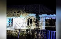 Під нічні ворожі обстріли потрапили дві громади Нікопольського району: є руйнування 