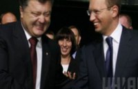 Порошенко заявил, что Яценюк останется на посту премьера