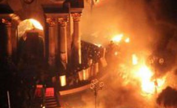 Обитатели Майдана зажгли шины (ФОТО)