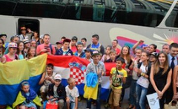 Более 300 детей переселенцев и бойцов АТО Днепропетровщины отдохнули в этом году за рубежом