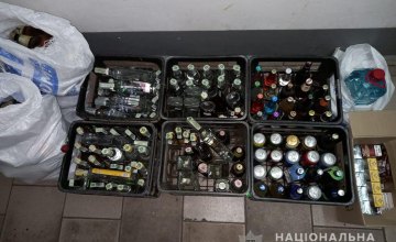 В Каменском полицейские изъяли 1,5 тыс. пачек контрафактных сигарет и 145 литров алкоголя
