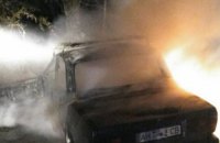 В Кривом Роге ВАЗ влетел в электроопору и загорелся: водитель госпитализирован в тяжелом состоянии 