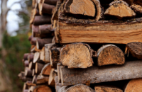 Мешканці Дніпропетровщини можуть замовити дрова через онлайн-магазин