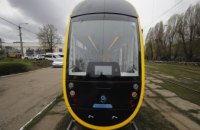 У Дніпрі тестують новий український трамвай, що відправиться курсувати столицею