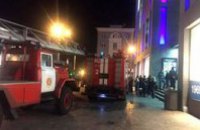 В центре Днепропетровска загорелся крупный торговый центр