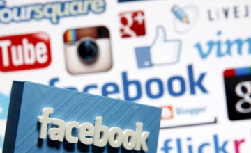 Facebook создает рабочую группу для удаления антимигрантских постов