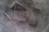 На Днепропетровщине нашли 50-килограммовую фугасную авиационную бомбу и 7 артиллерийских снарядов