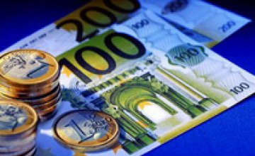 На межбанке обвалились цены на доллар и евро