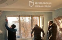 Черговий по місту перевірив хід робіт, які проводять у будинку на Перемозі, куди влучила ракета, та Пункт незламності у «Штурмі»