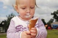 В Днепропетровске на День города дети будут обкидываться мороженым