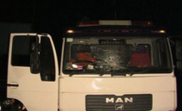 На Набережной Победы первокурсник разбился о поливальную машину