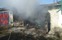 На Днепропетровщине произошел пожар в гараже: угарным газом отравился мужчина (ФОТО)