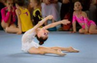 Вошла в историю: 7-летняя гимнастка из Павлограда завоевала серебро на международных соревнованиях