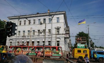 В центре Днепра в результате аварии остановлено движение трамваев и троллейбусов 