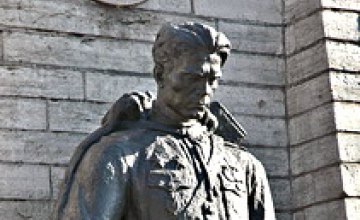 В Днепропетровске отреставрируют памятники воинам ВОВ 