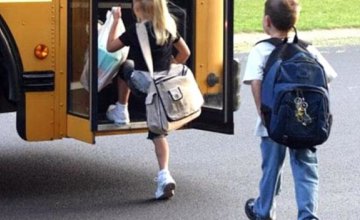 Возвращение льгот на проезд: школьники Днепра будут платить меньше за проезд в общественном транспорте 