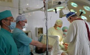 В больницу Мечникова авиацией транспортируют пятерых «тяжелых» бойцов