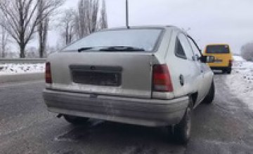 В Днепропетровской области полиция задержала иномарку со сбитыми номерами кузова