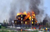 В Горловке в результате обстрела сгорел Благовещенский храм (ВИДЕО)