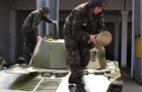 Днепропетровские военные начали подготовку техники к весне