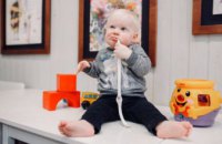 ​11-месячному малышу срочно нужна помощь горожан: диагноз альбинизм (ФОТО)