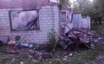 В Днепропетровской области при пожаре в частном доме погибли 3 человека