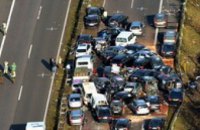 В Нидерландах в ДТП попали 150 автомобилей