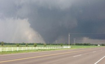 В Техасе из-за торнадо введено чрезвычайное положение 
