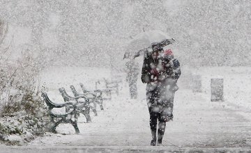 Погода в Днепре 4 января: мокрый снег, гололед и метель